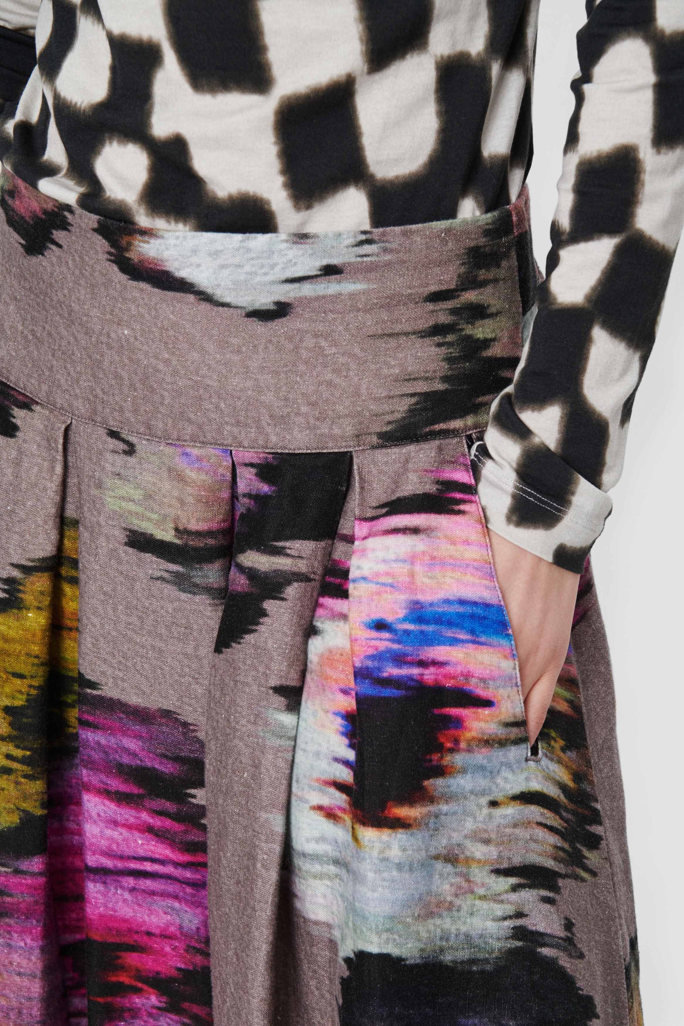 Rose splash skirt with elastic