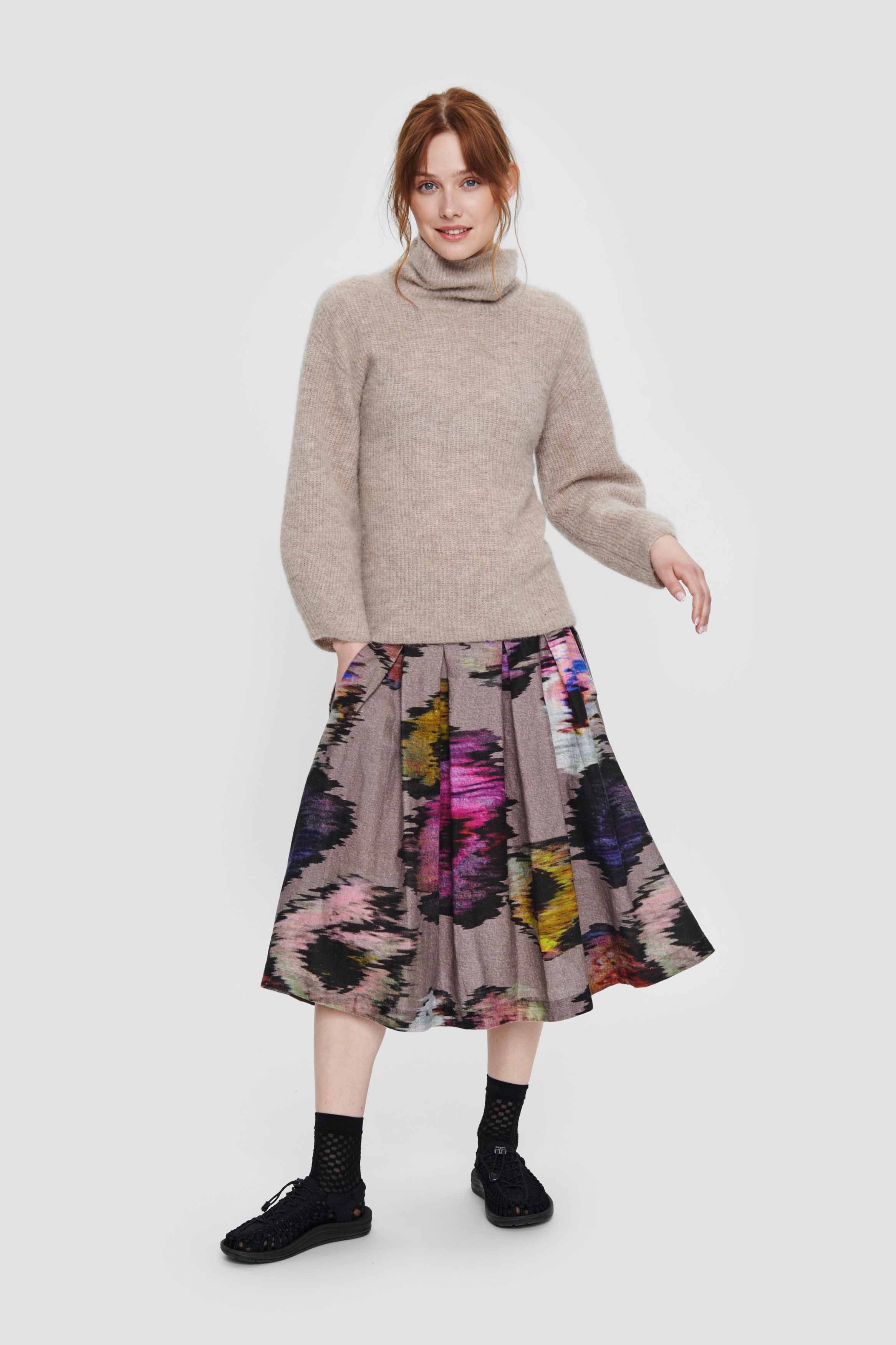 Rose splash skirt with elastic
