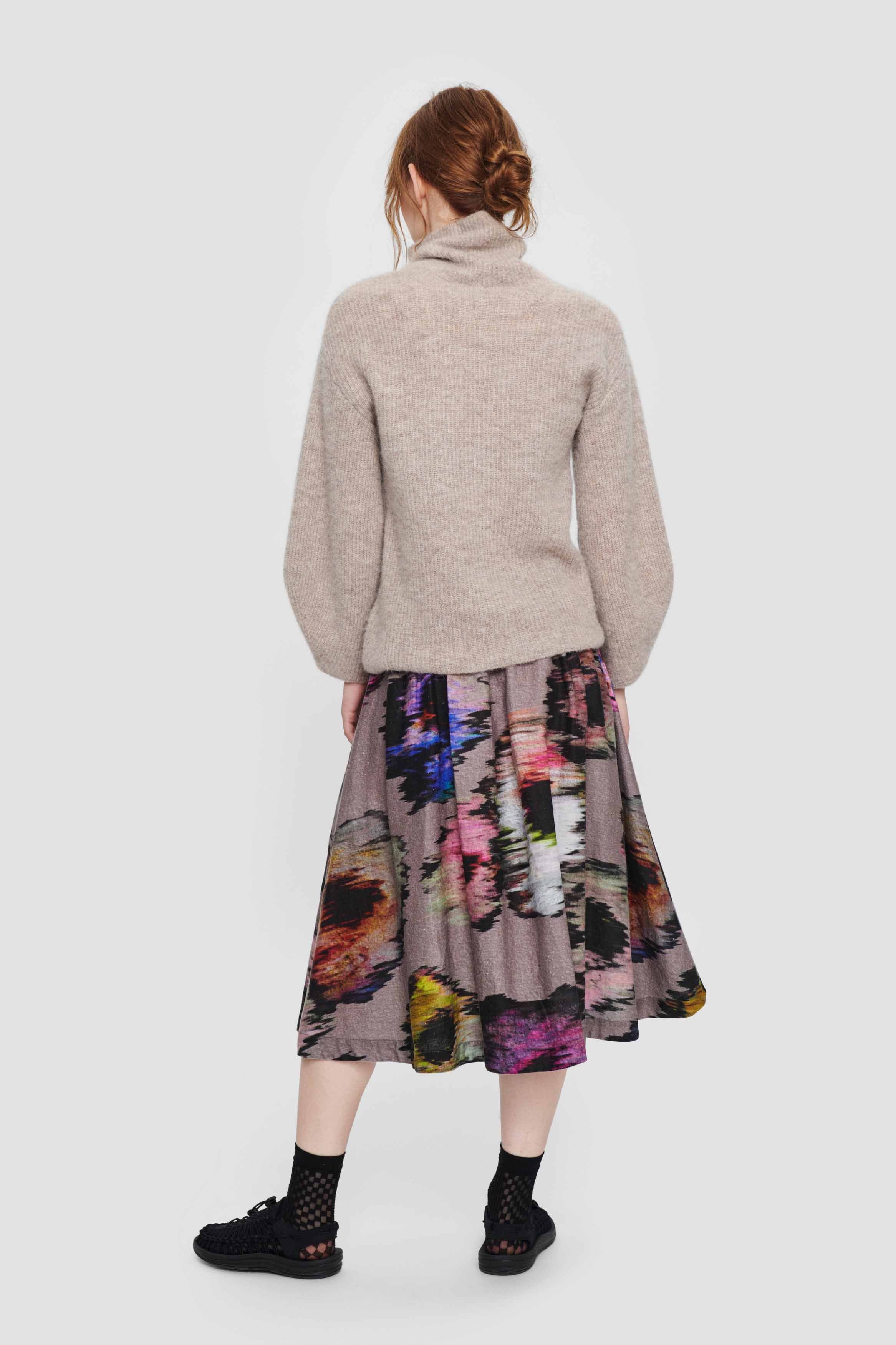 Rose splash skirt with elastic