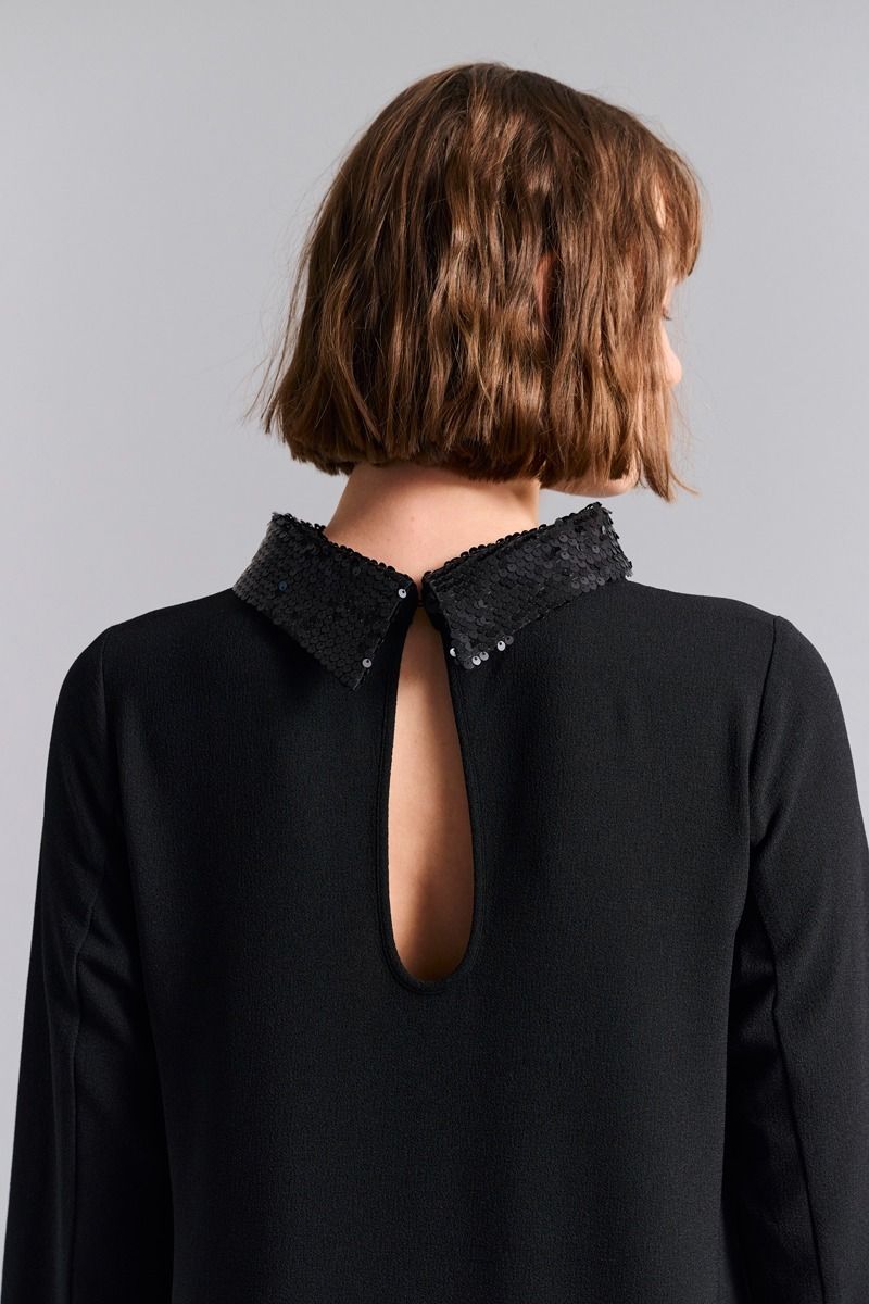 Nima crepe klänning med krage