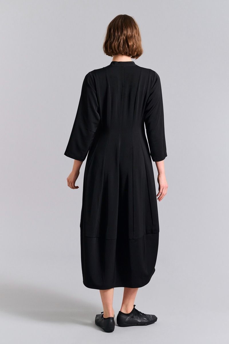 Sakura stretch klänning med krage