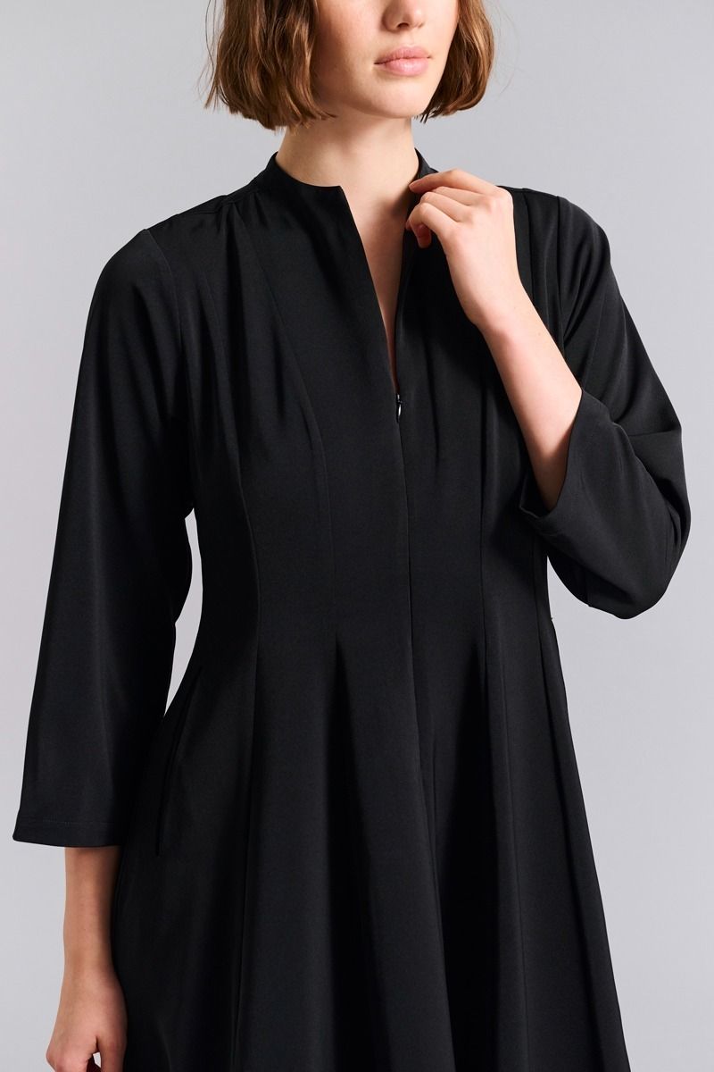 Sakura stretch klänning med krage