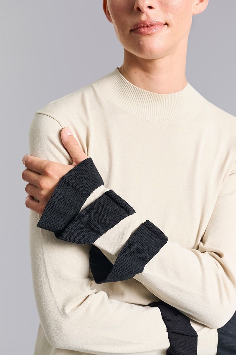 Saku blus med volanger