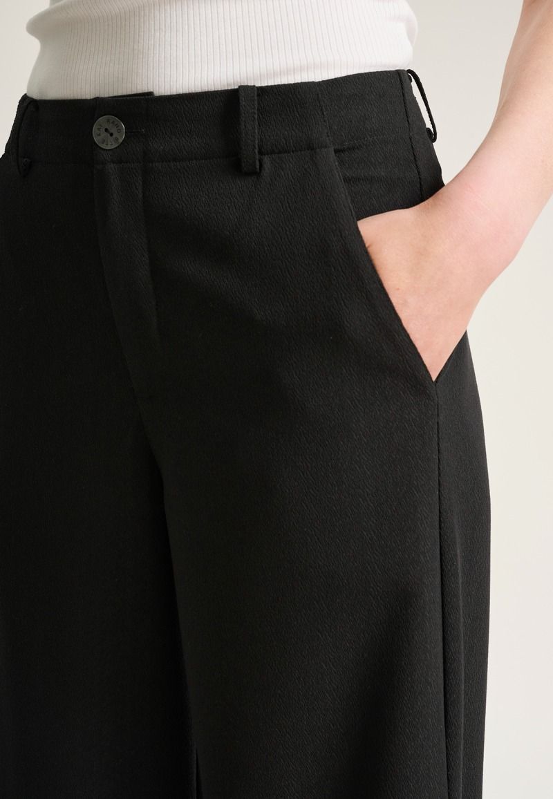 Sayaka long straight pants
