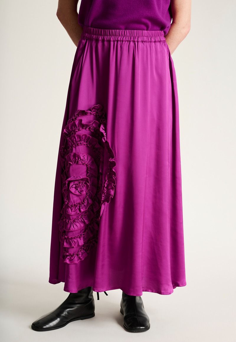 Kuhaku skirt with detail