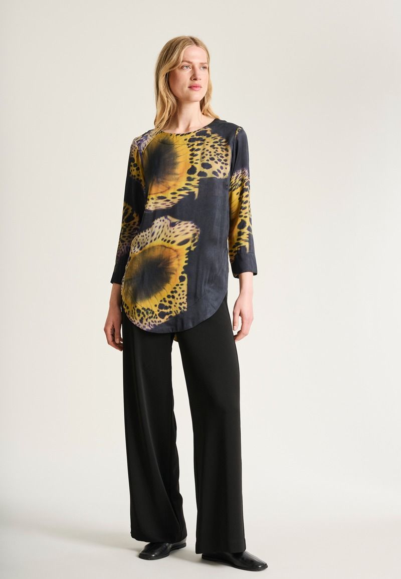 Shinobe blouse with boatneck