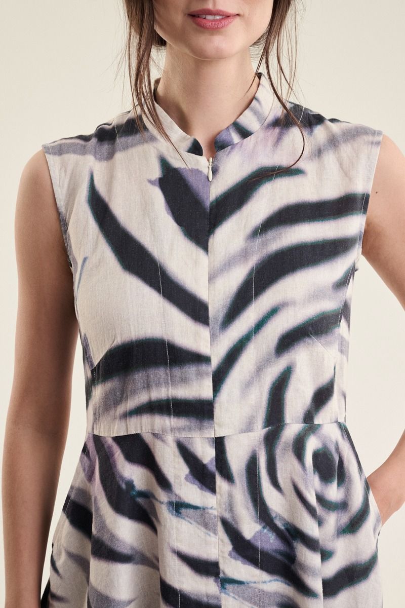 Harukaze ærmeløs kjole