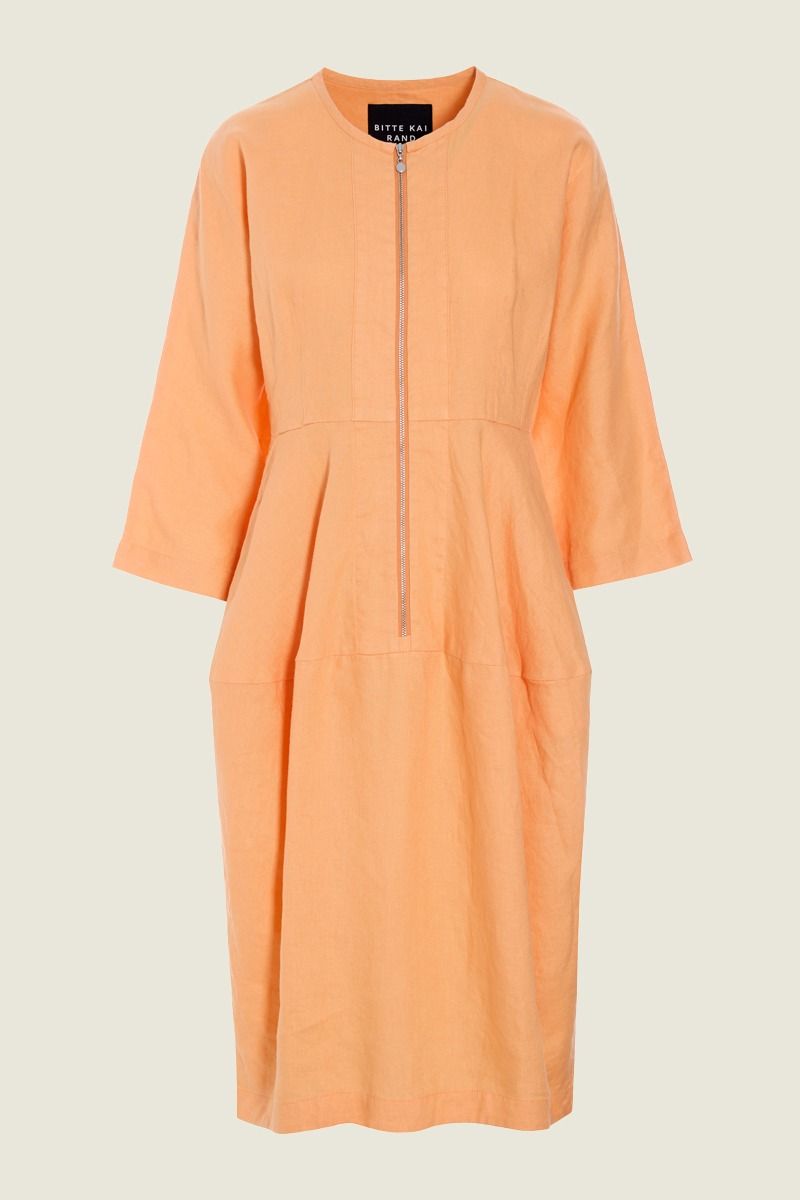 Lazy linen dress with zipper