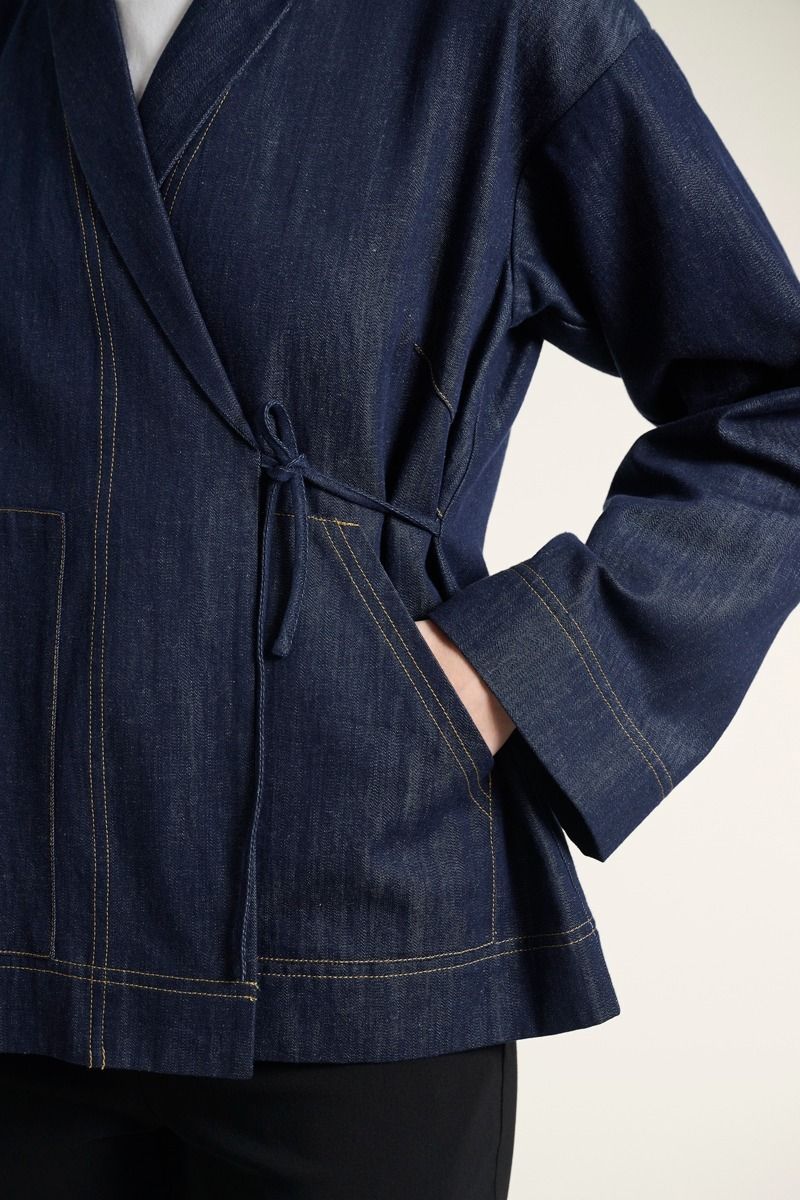 Kurai jacket with tie band