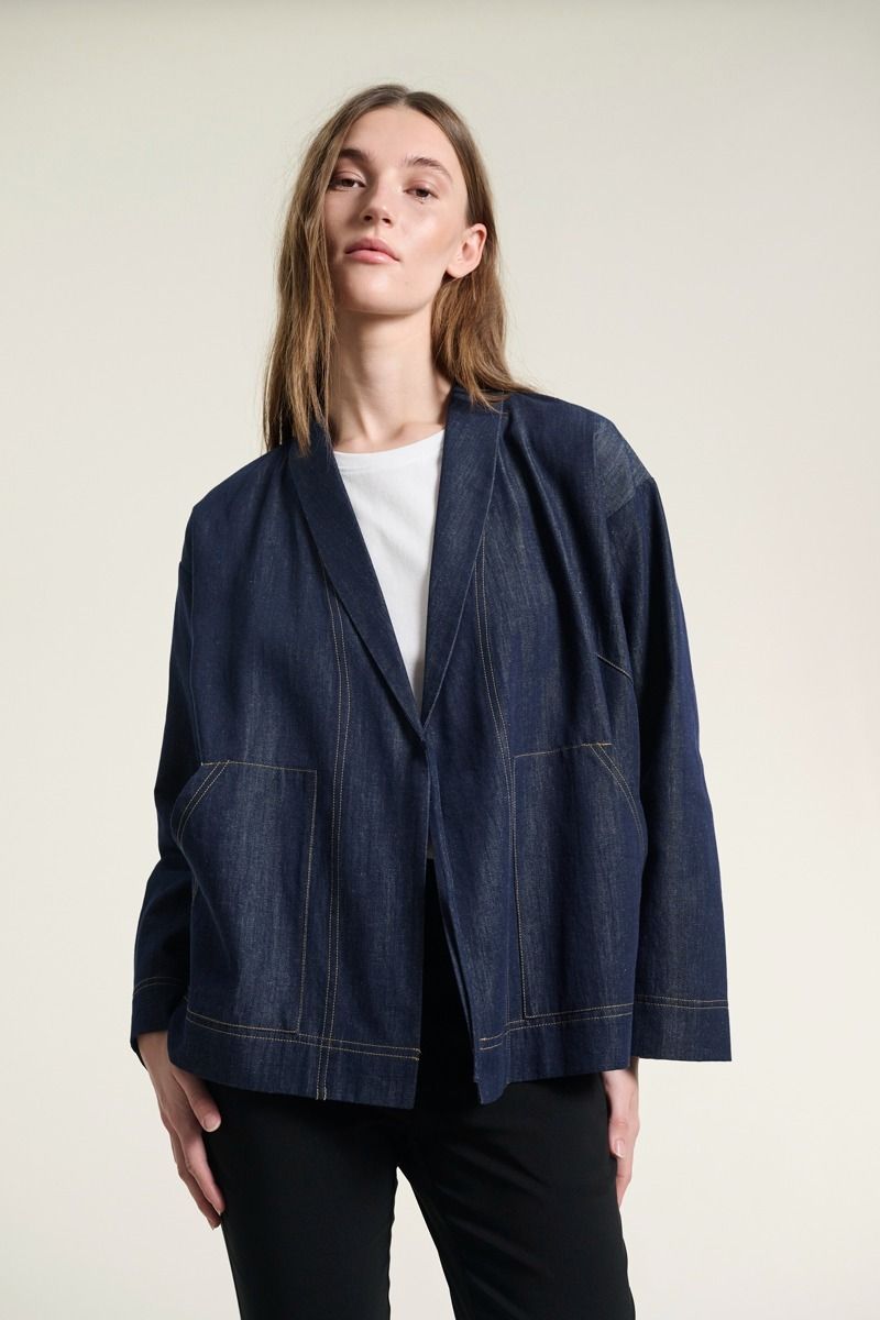 Kurai jacket with tie band