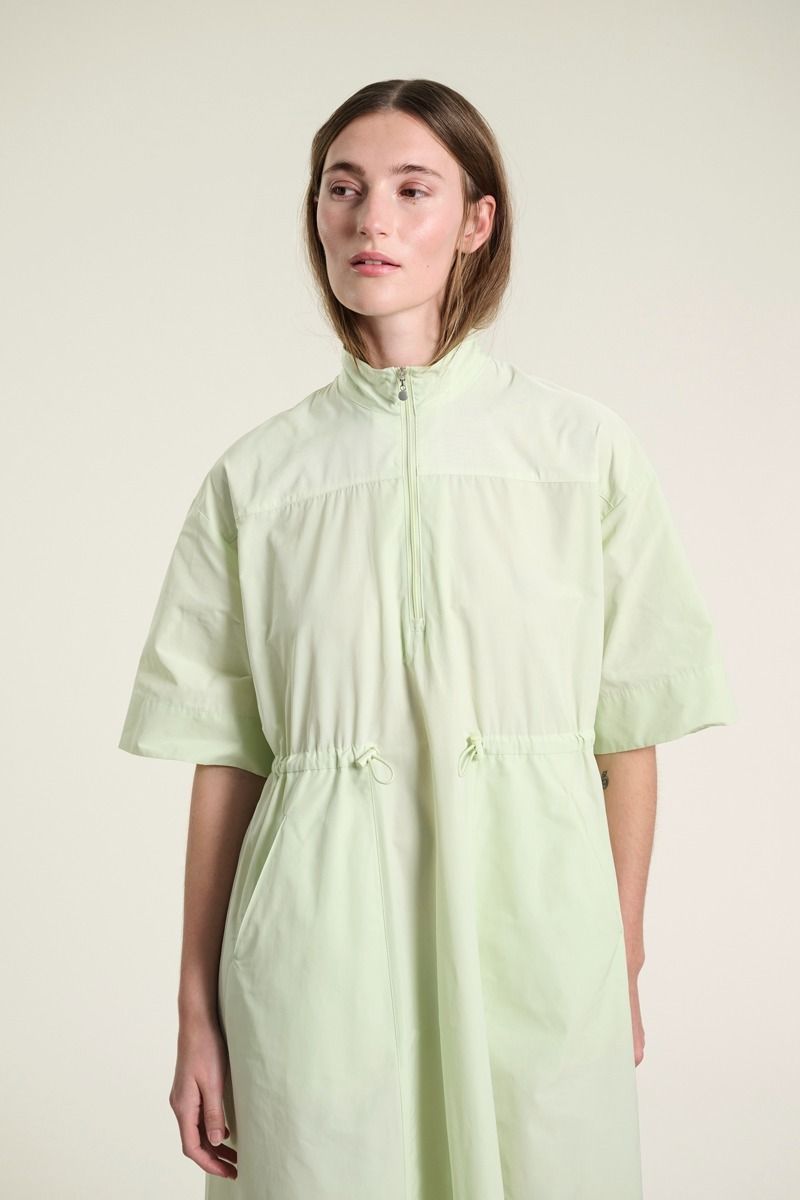 Fukkura kjole med lynlås