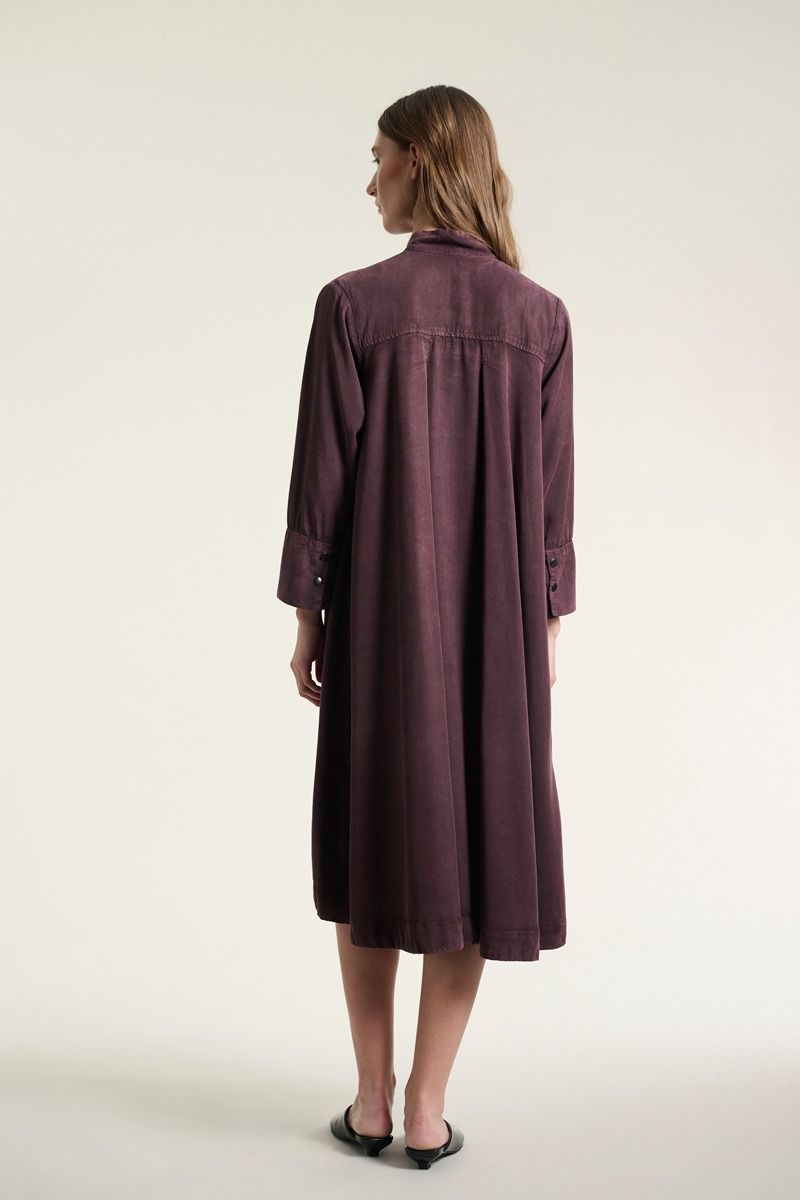 Samui højhalset kjole