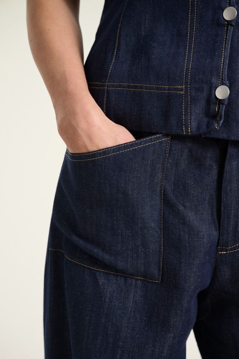 Kurai straight pants