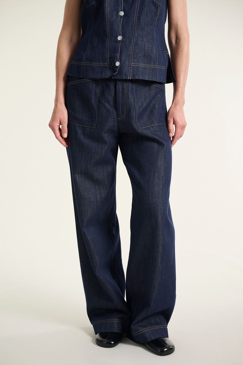 Kurai straight pants