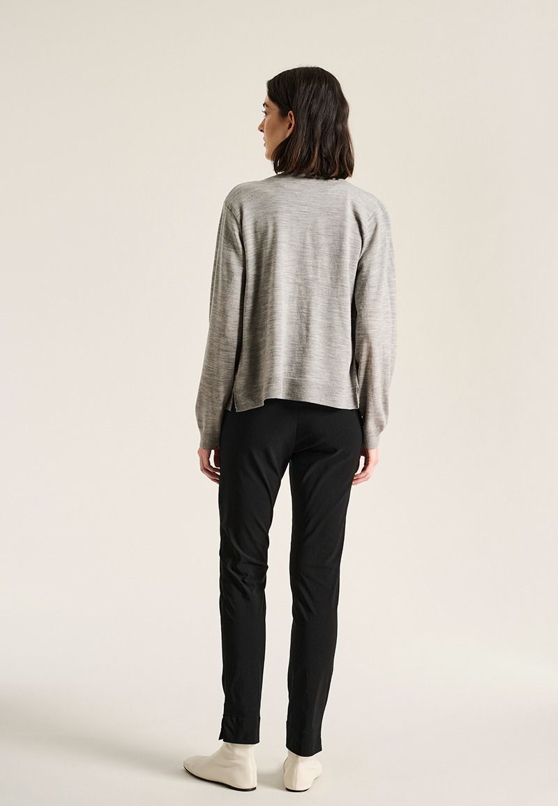 Magic stretch long trousers with slits
