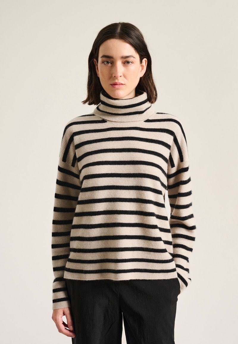 Kumo cashmere turtleneck blouse