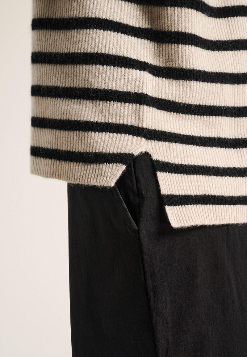 Kumo cashmere turtleneck blouse