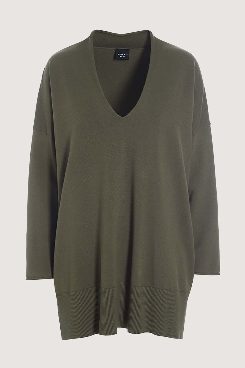 Saku blus med v-hals