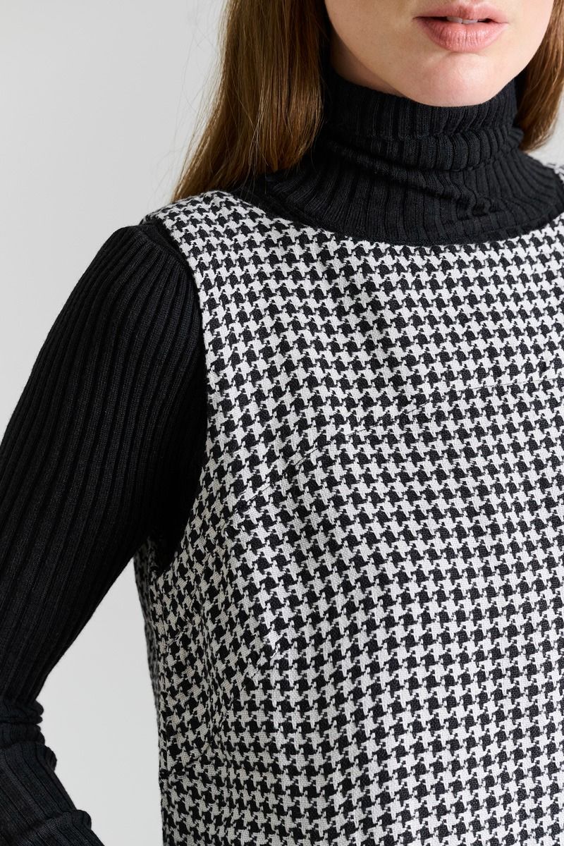 Chesu ärmlös klänning