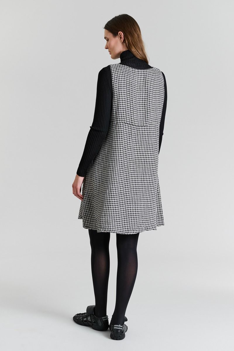 Chesu ärmlös klänning