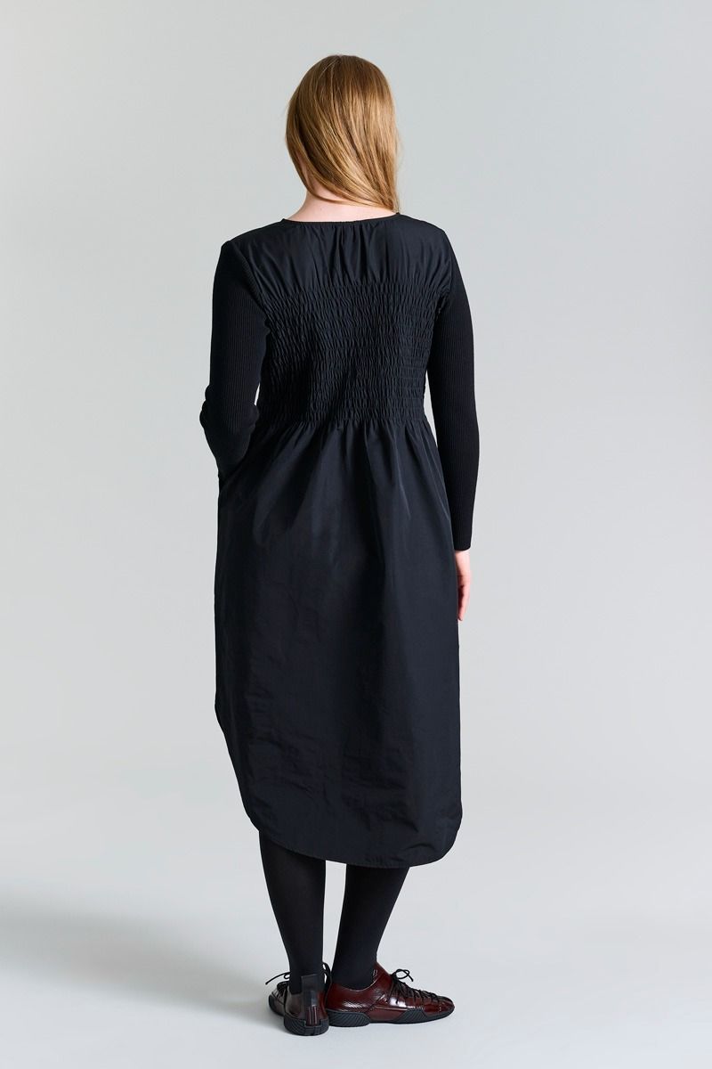 Fukkura poplin smockad klänning