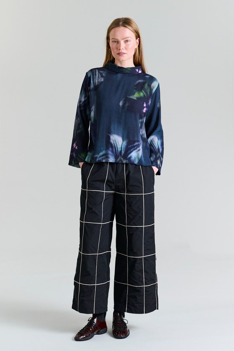 Transition flower Blus