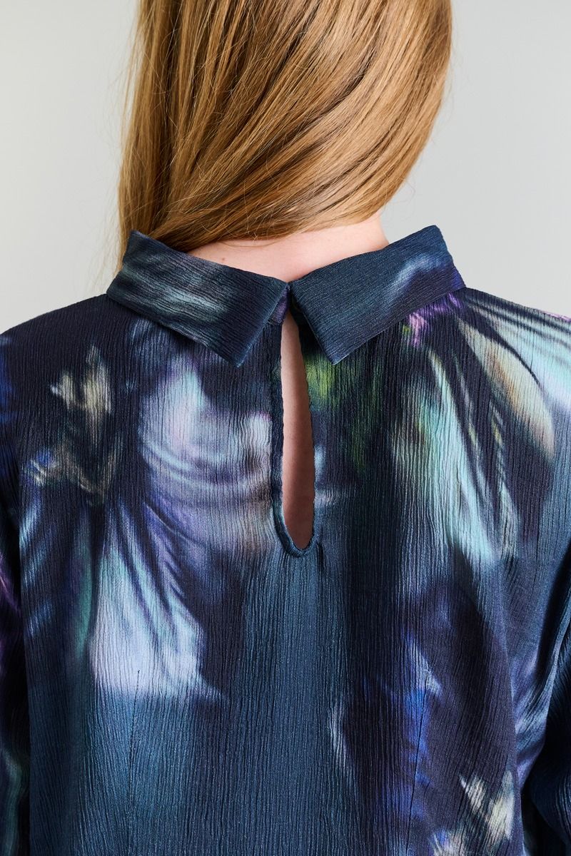 Transition flower Blus