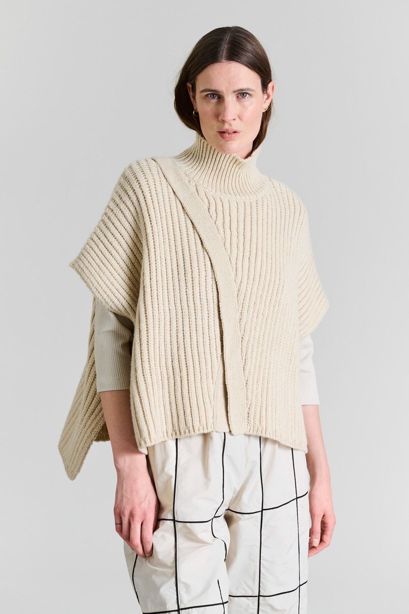 Nitto High-necked Blouse