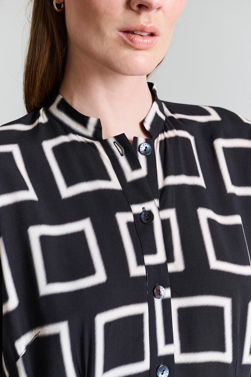 Iki Klänning med knappar