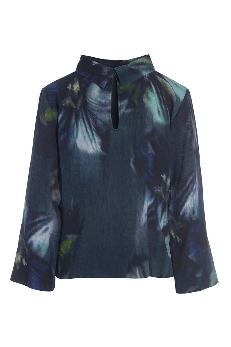 Transition flower Blus