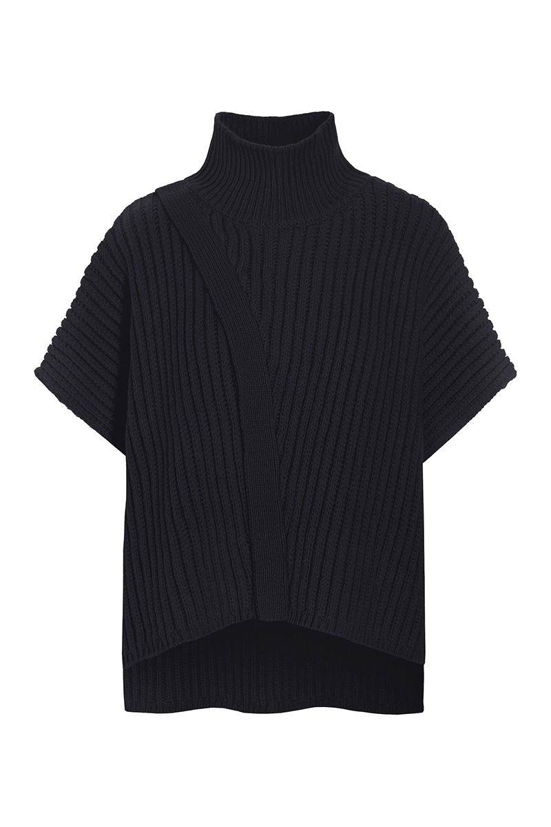 Nitto High-necked Blouse