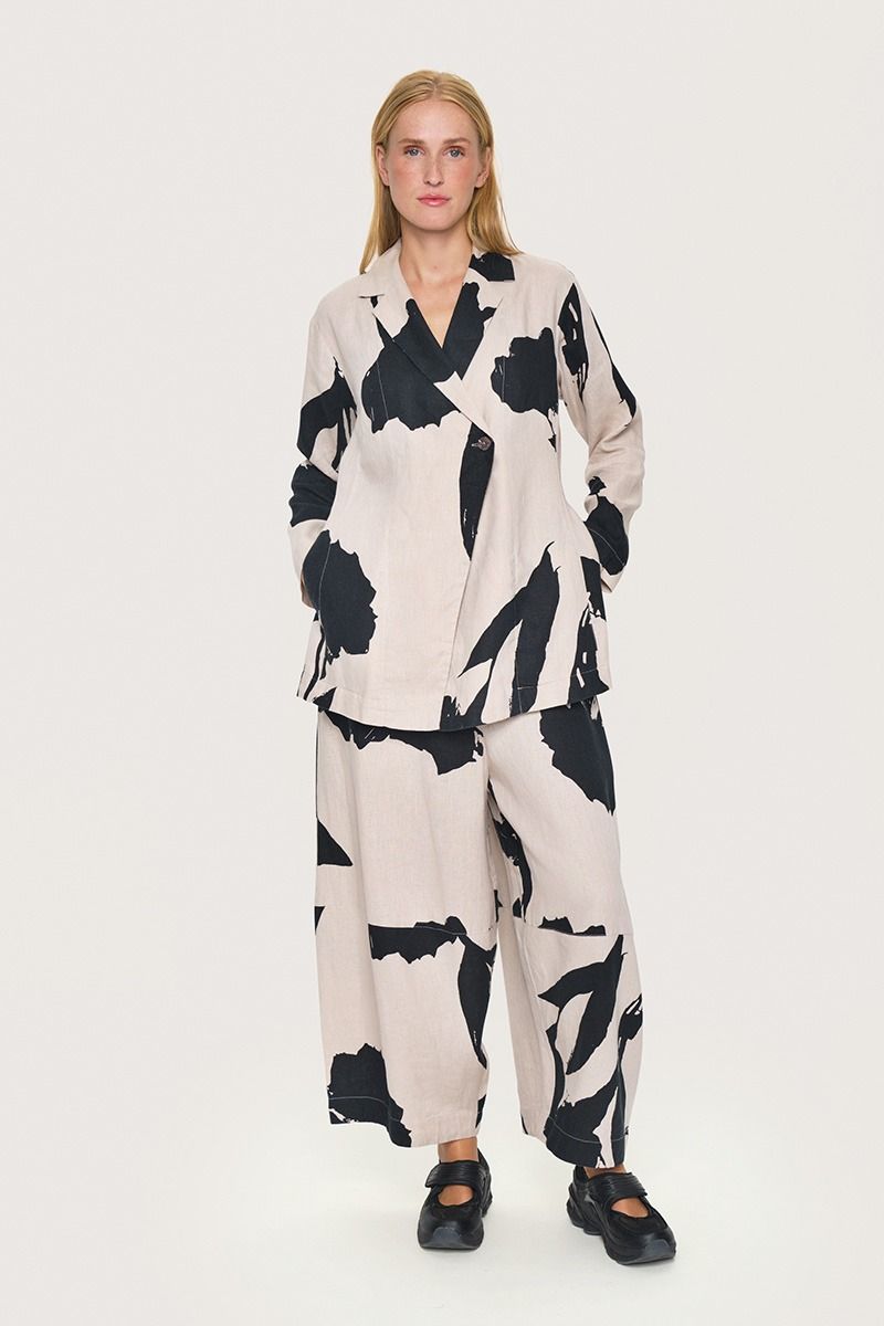 Shadow blossom jacka