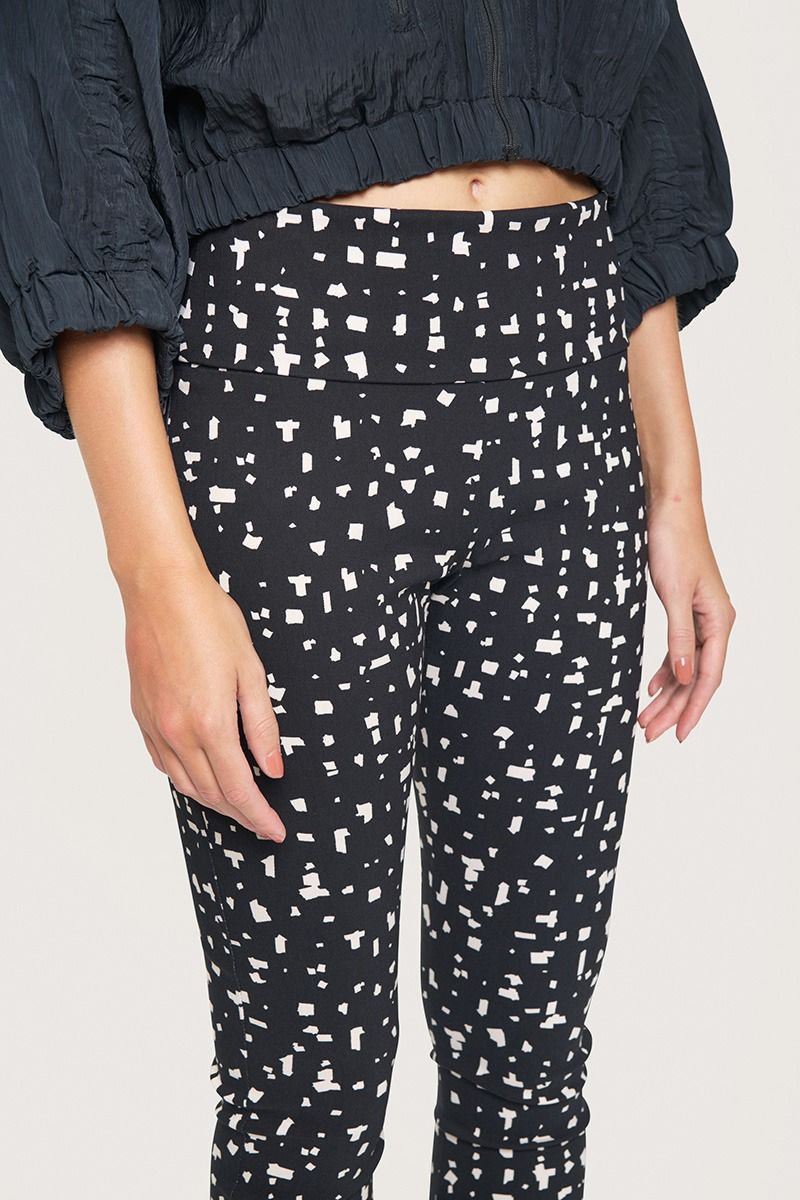 Ivory stickers byxor