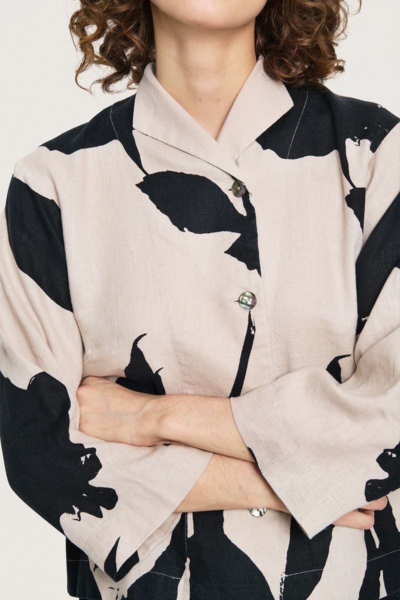 Shadow blossom kort jacka