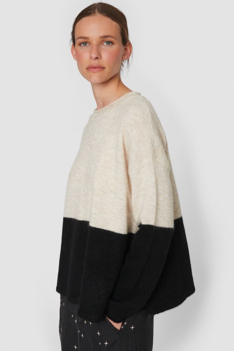 Dandelion knit two-coloured blouse