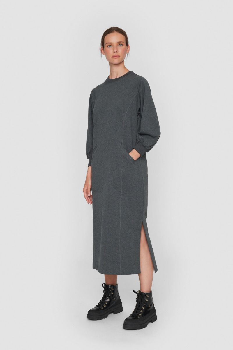 Izumi sweat dress