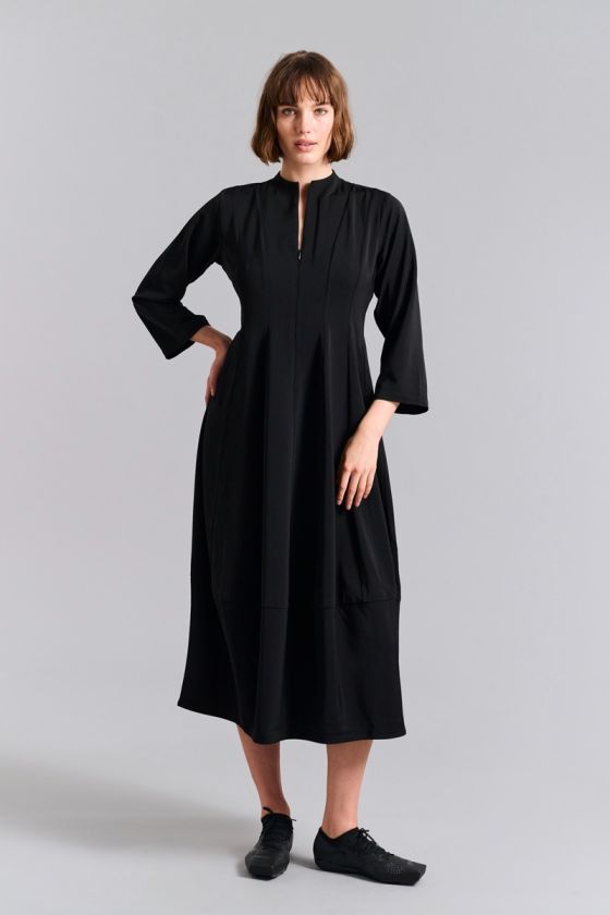 Sakura stretch klänning med krage