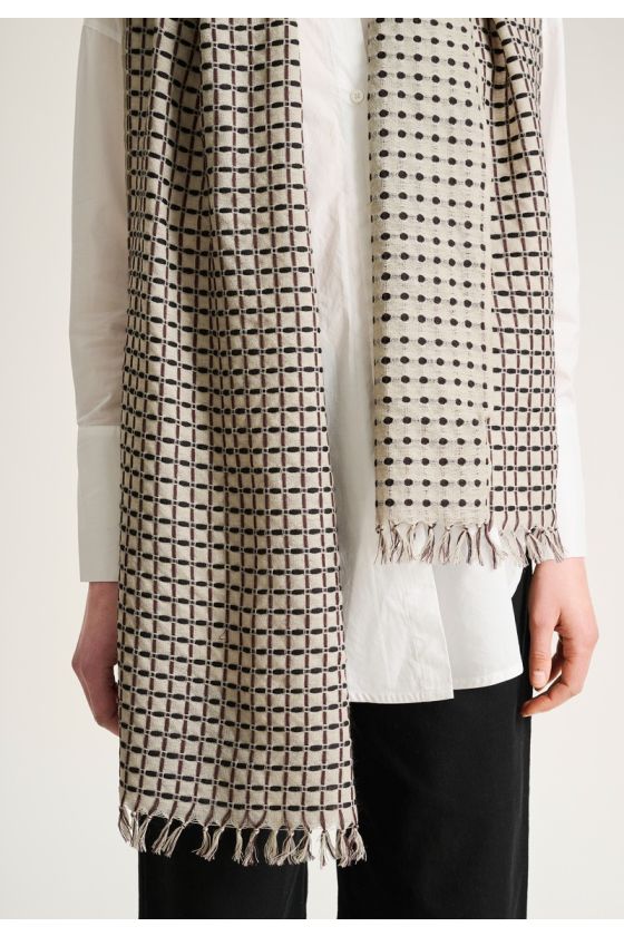 Check threads scarf