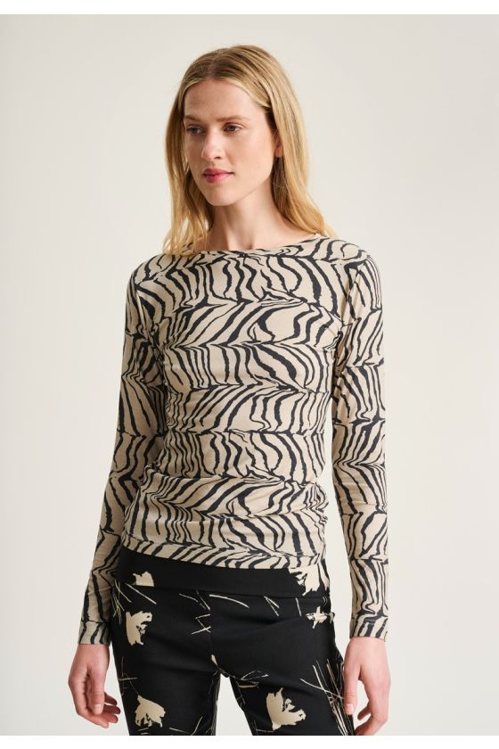 Yakumi blus
