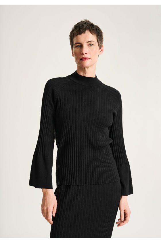 Akiko turtleneck blouse