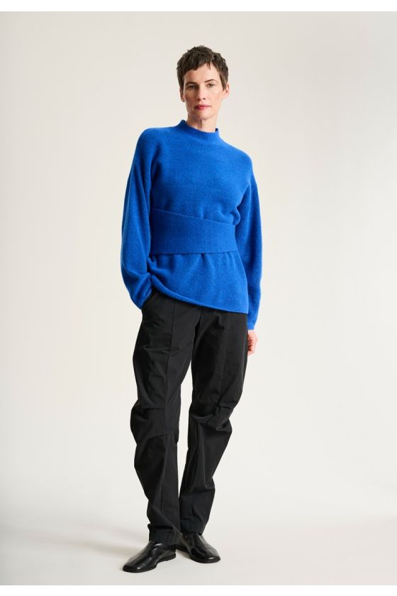 Tazuke trousers with pleats