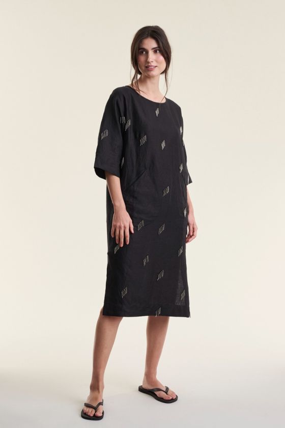 Airy linen pärlklänning