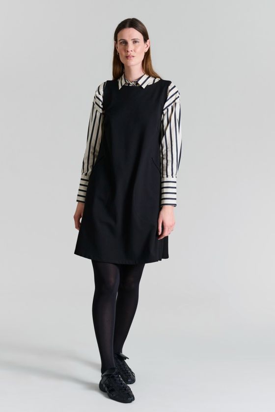 Noru ärmlös klänning