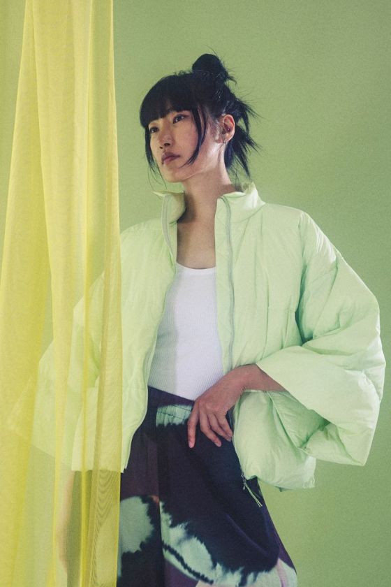 Feather down Jacke mit Kragen