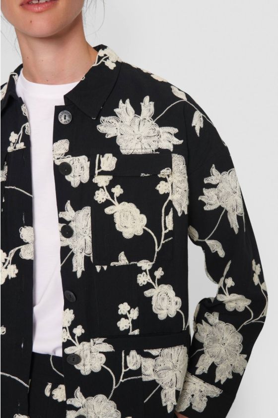 Embroidered flower jacket